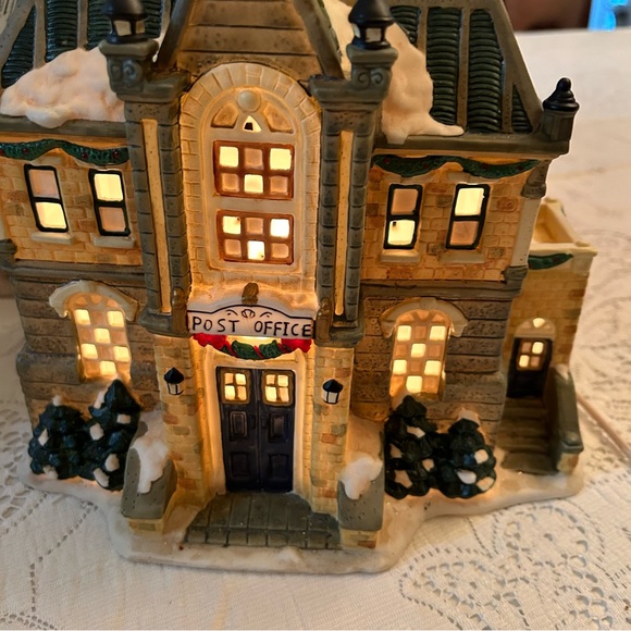 Village Square Lighted Post Office - Picture 2 of 10